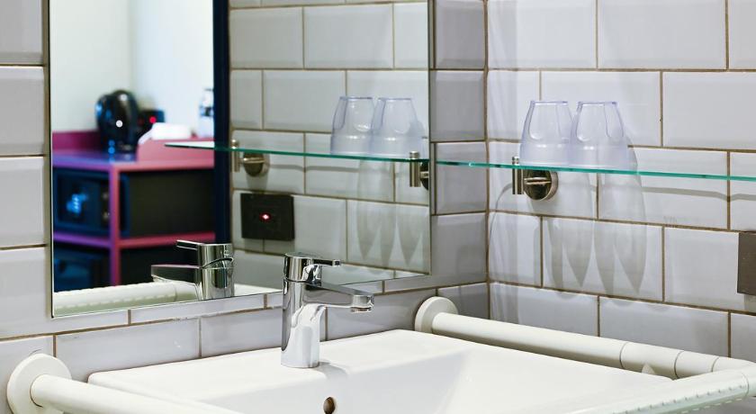 Image of Accessible Room 8