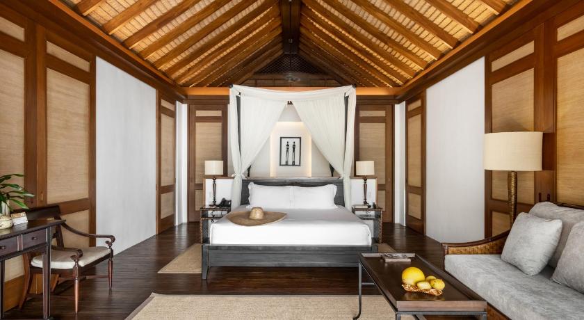 Image of 1 King Bed Kalaw Villa with Access to Pool 0