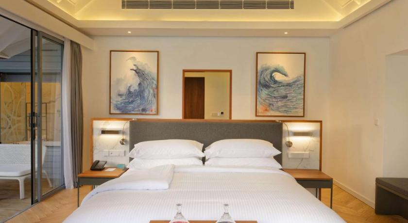 Image of 1-Bedroom Over Water Villa - Sunset Cruise Once Per Stay Included 8