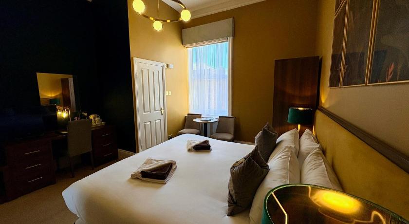 Image of Inland King or Twin Room 8