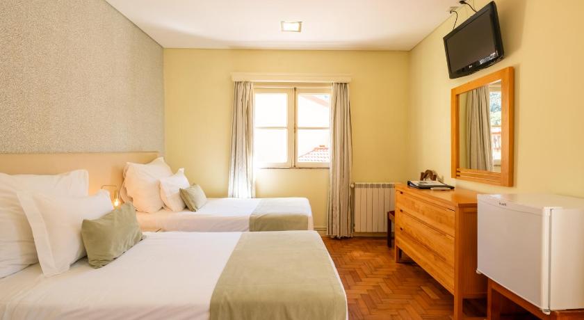 รูปของห้องเตียงแฝดพร้อมระเบียง (Twin Room with Balcony) 0