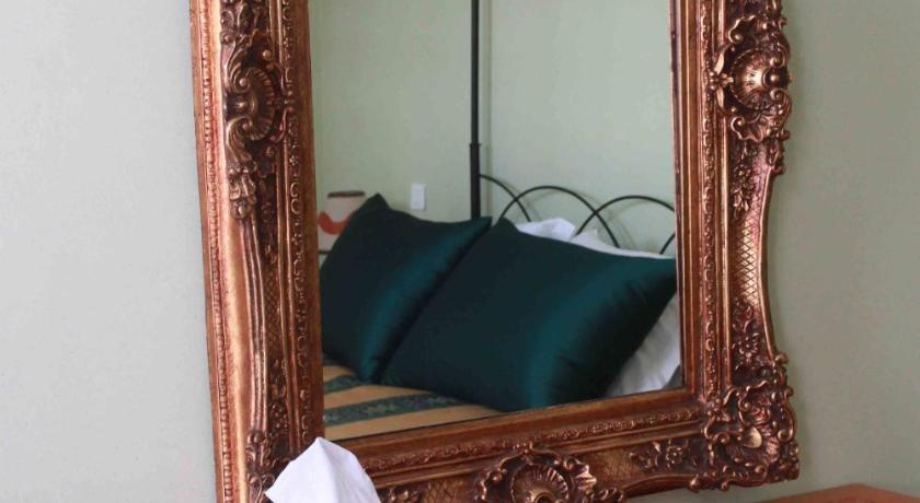 Image of Asmahan Family Room 10