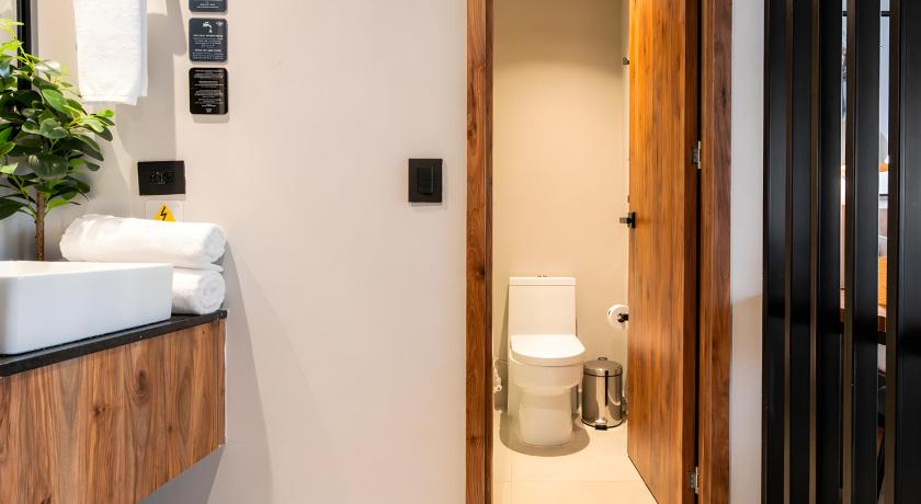 รูปของห้องมาตรฐาน M2 มีระเบียง (M2 Standard Room with Balcony) 13