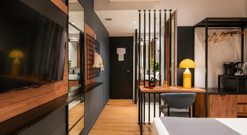 รูปของห้องมาตรฐาน M2 มีระเบียง (M2 Standard Room with Balcony) 9