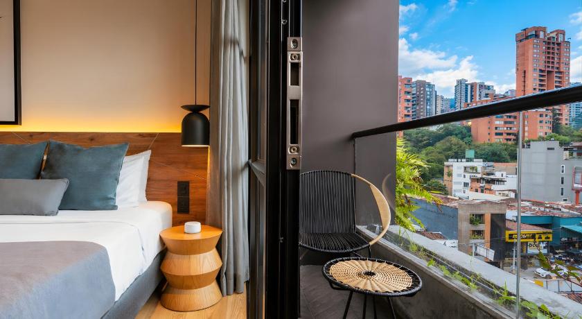 รูปของห้องมาตรฐาน M2 มีระเบียง (M2 Standard Room with Balcony) 6