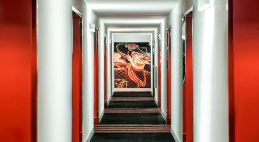Image of Deluxe Room 12