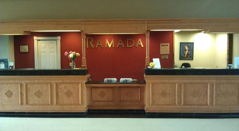Ramada by Wyndham Fresno North