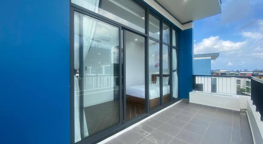 Studio Có Ban Công (Studio with Balcony)