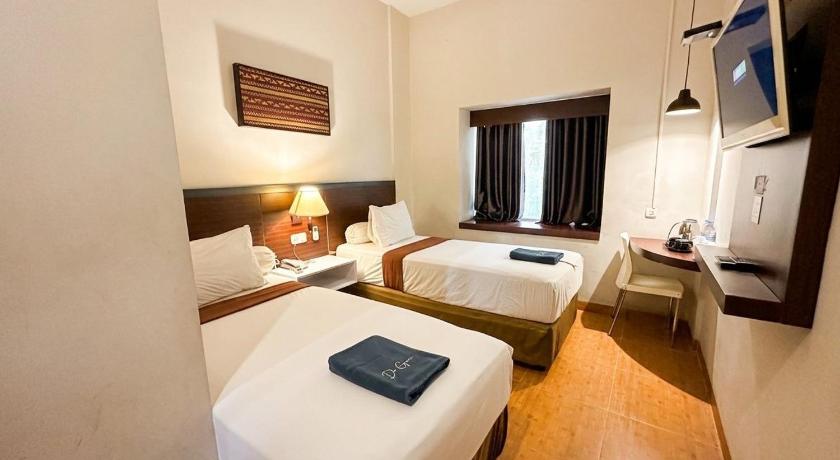 Image of Standard Twin Room 0