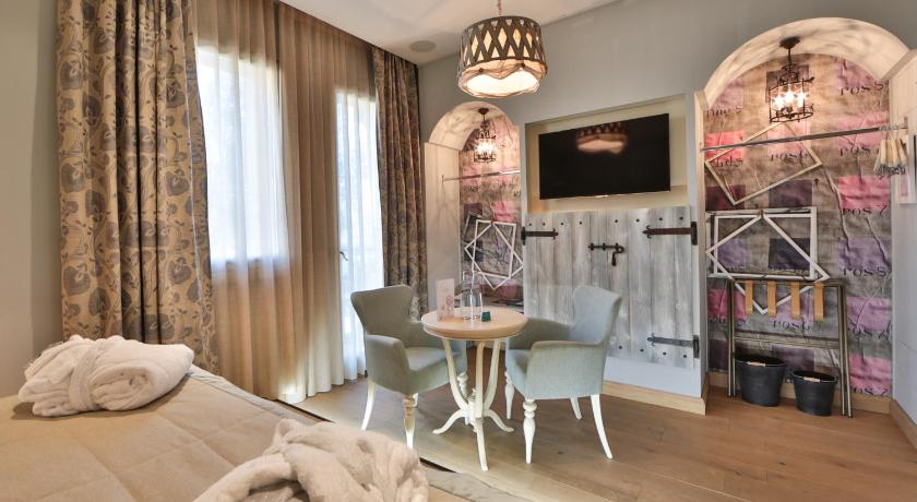Image of Superior Double Room 4