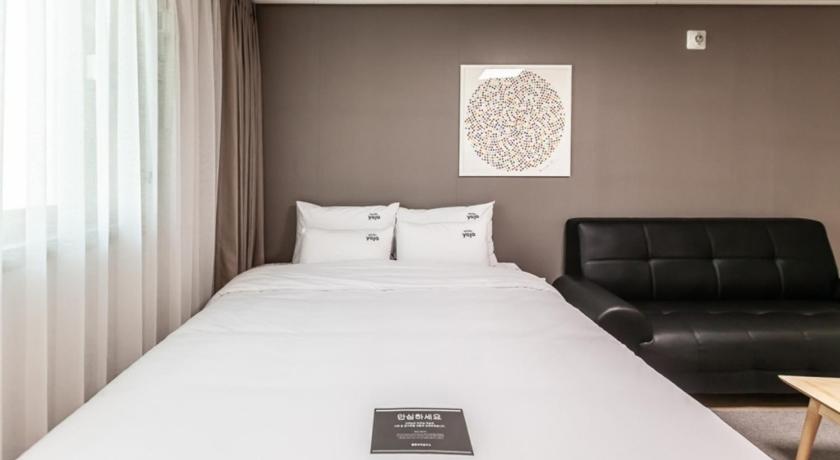 Image of Studio Room 14