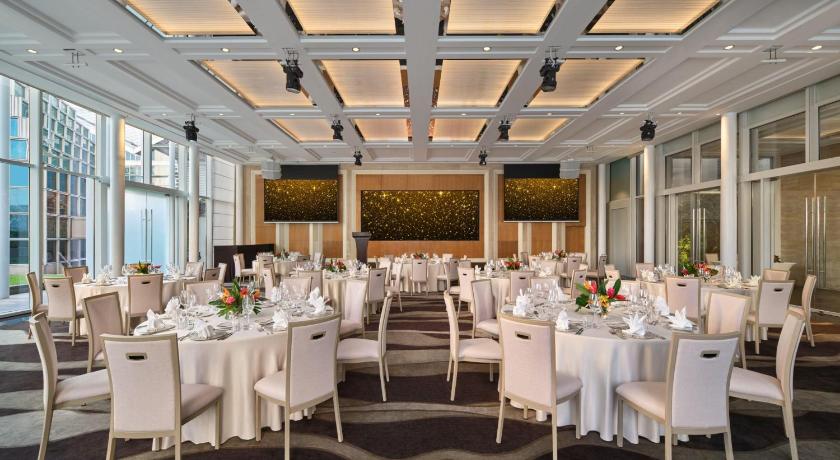 Conrad Singapore Marina Bay - image 14