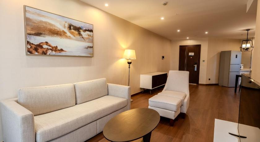 Image of Deluxe One-Bedroom Suite 12