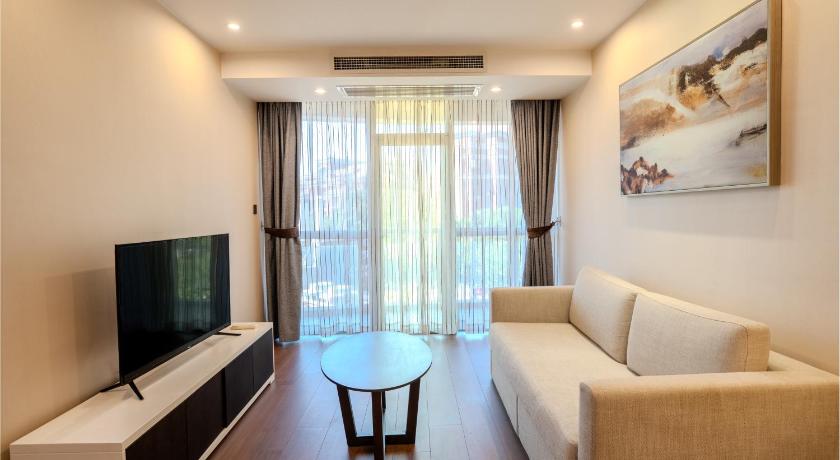 Image of Deluxe One-Bedroom Suite 6