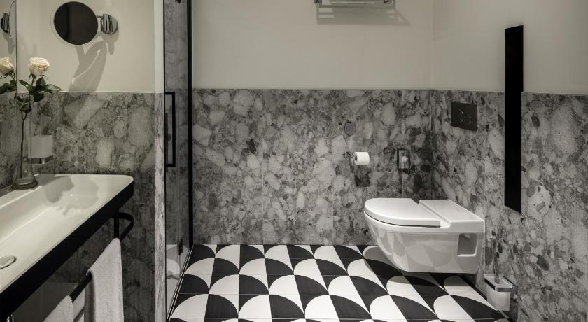 Image of Junior Suite Deluxe with Sofa Bed 6