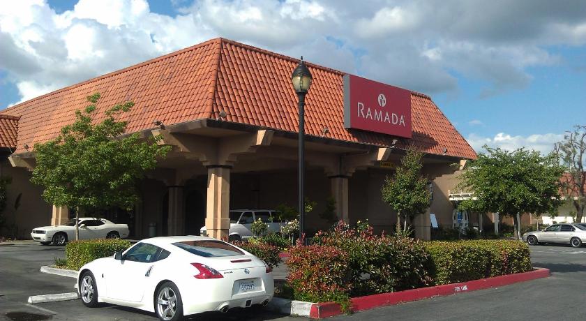 Ramada by Wyndham Fresno North