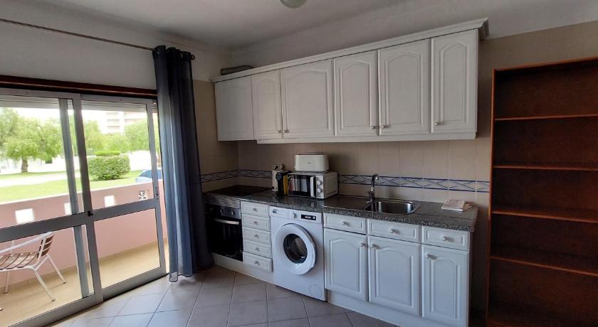 Image of One-Bedroom Apartment 11