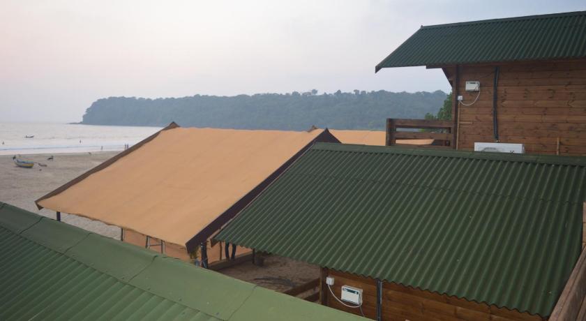 Anantra Sea View Resort