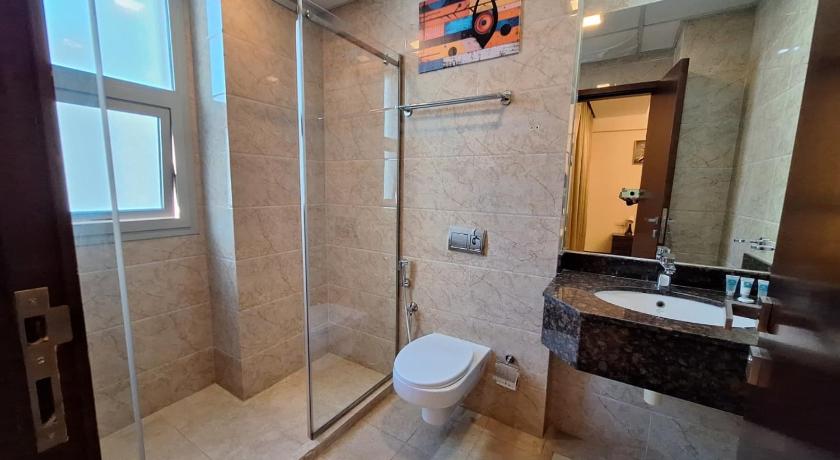 Image of Deluxe Double or Twin Room with Balcony 2