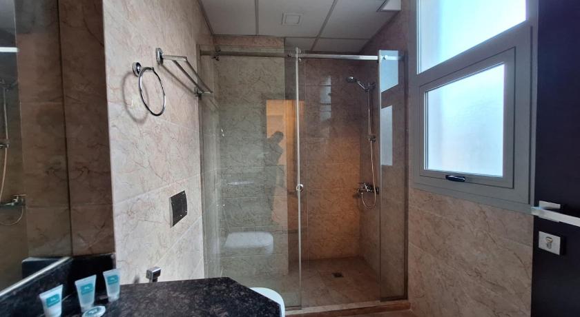Image of Deluxe Double or Twin Room with Balcony 7