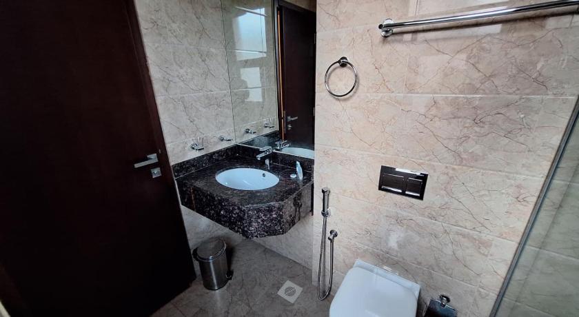 Image of Deluxe Double or Twin Room with Balcony 10