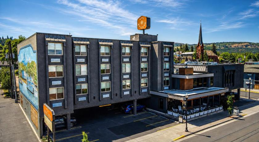 Rayland Hotel