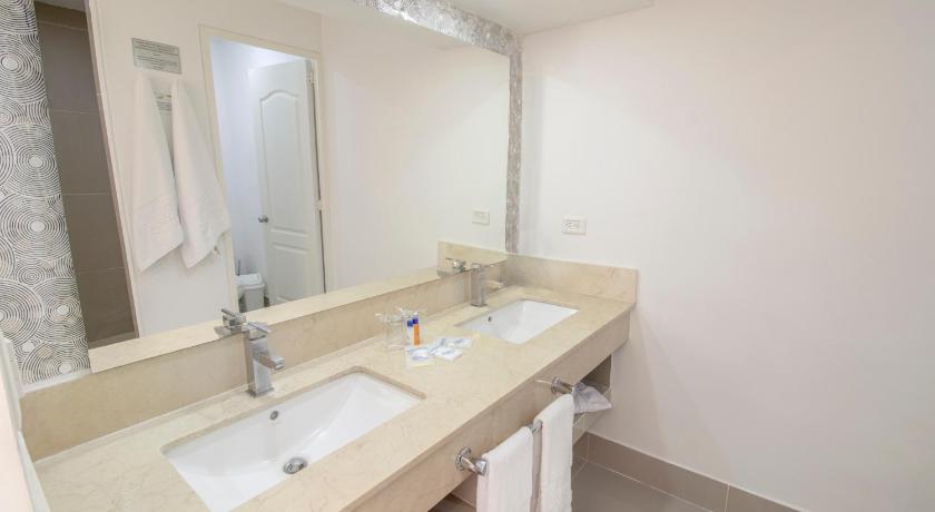 Image of Superior Quadruple Room 2