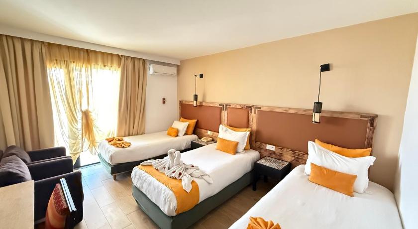 Image of Triple Room 0
