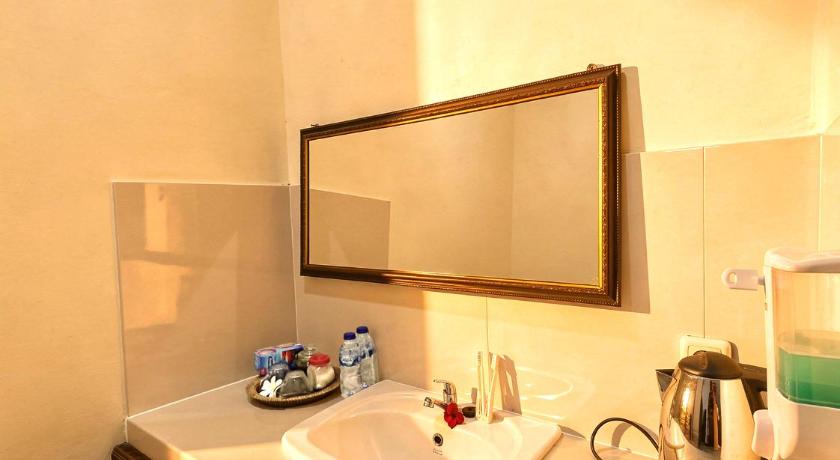 Cave Beach Bungalow - image 45