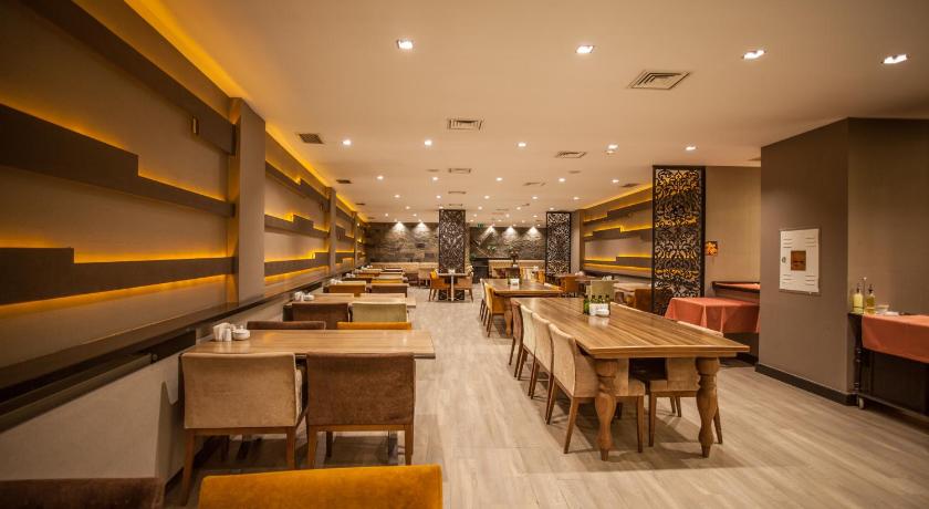 Carlton Hotel - image 5