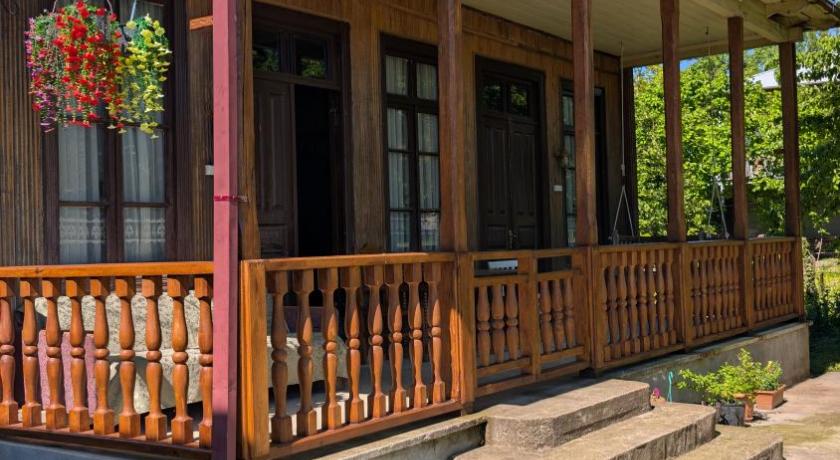 Martvili Guest House OASIS