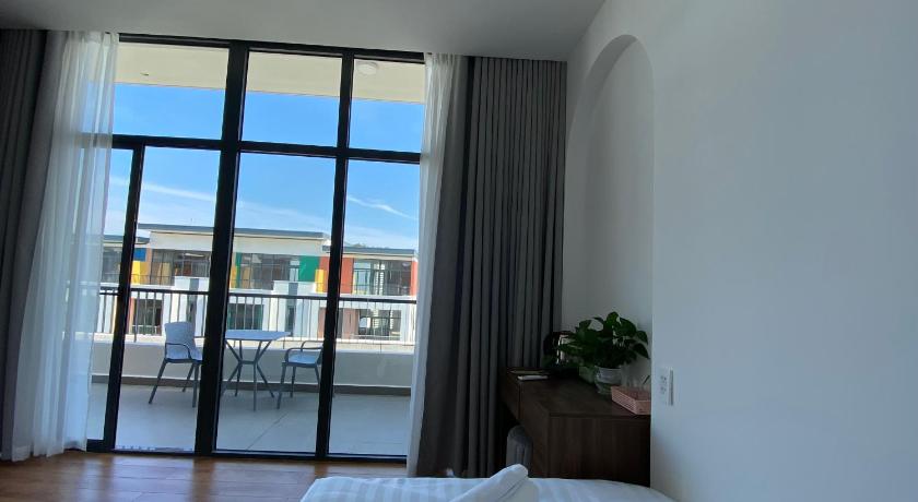 Phòng Deluxe Đơn có ban công (Deluxe Single Room with Balcony)