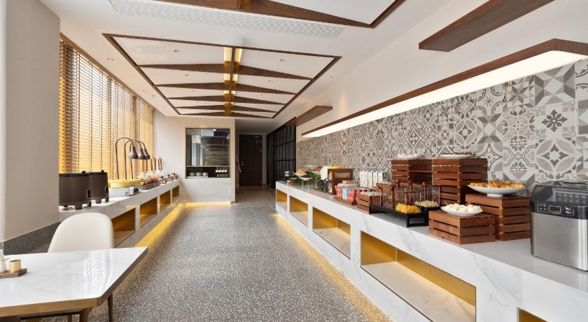 Nostalgia Hotel S Hotel Hangzhou Wulin Square - image 3