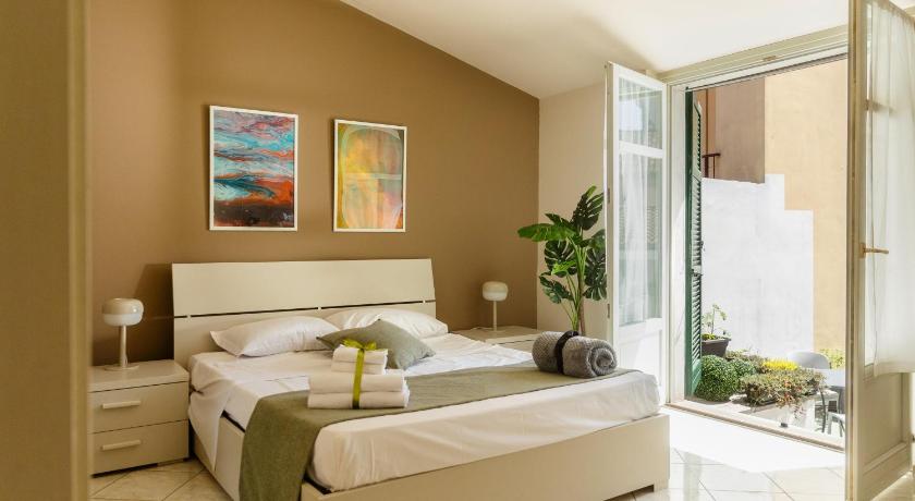 Casa Regina, nice position!