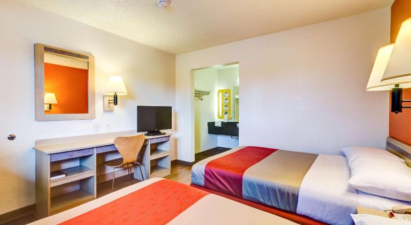 Motel 6-Wheat Ridge, CO - West - Denver North