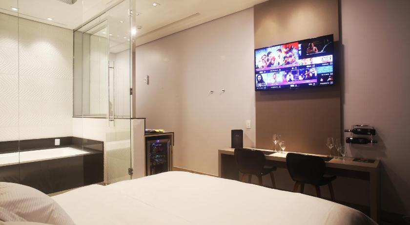 Image of Studio with Spa Bath 5