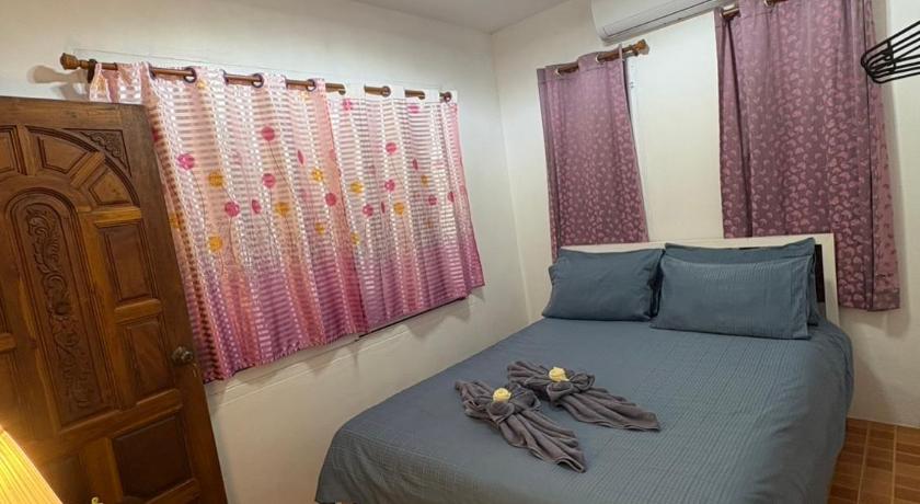 Image of Standard Double Room with Shared Bathroom 10