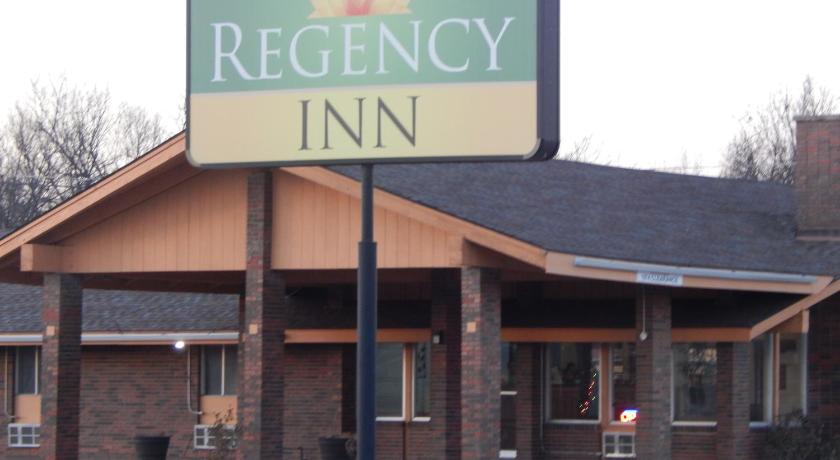 Regency Inn Iola photo