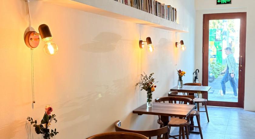 Suzhou Blue Gate Books&Kombucha Lounge - image 11