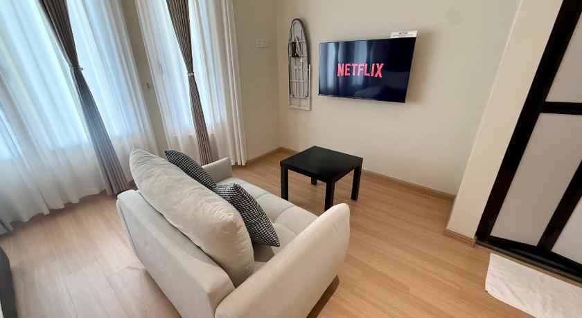7 minutes driving to TC Beach @ 123 Guest House - image 12