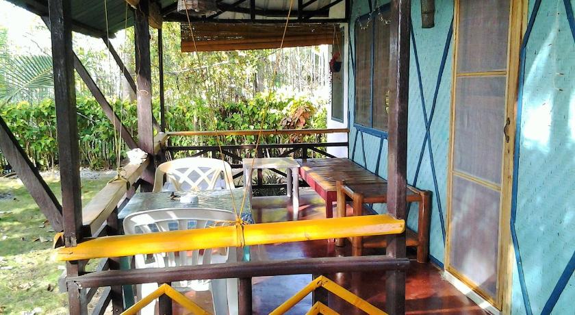 Image of Oceanview House with Kitchenette 4