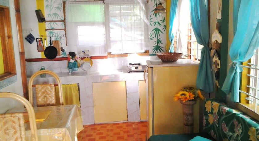 Image of Oceanview House with Kitchenette 8