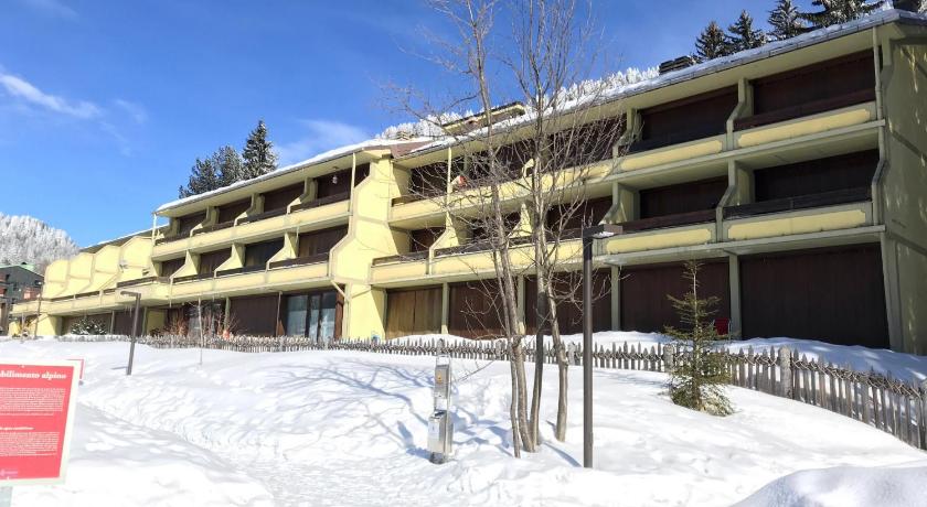 Image of Apartment with Garden View 11