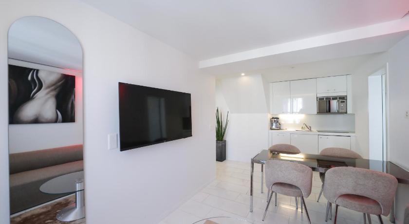 Image of Junior Two-Bedroom Apartment 3