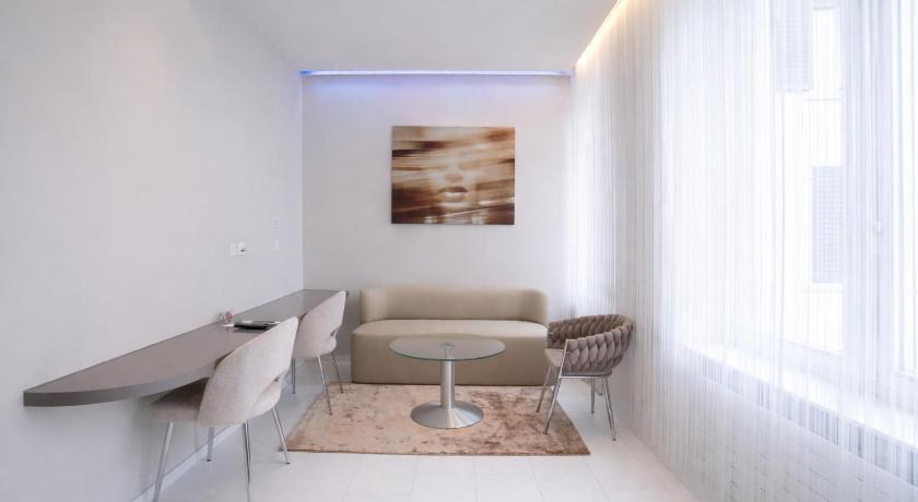 Image of Senior One-Bedroom Apartment 9