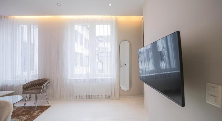 Image of Senior One-Bedroom Apartment 6