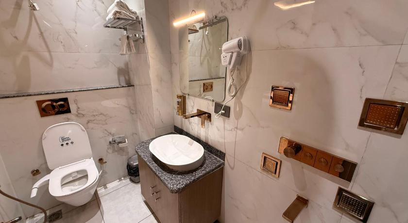 Hotel Rosewood - image 7