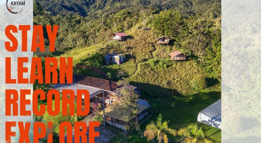 CASA KAYAM & Alojamiento creativo & Residencia Artistica