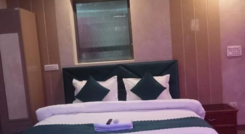Hotel The Sambhav - image 11