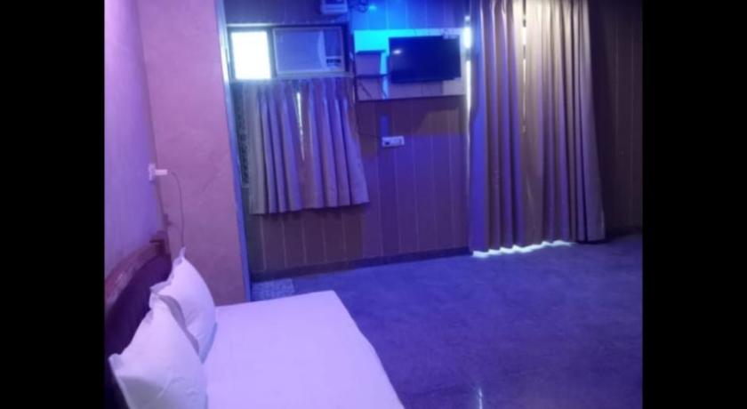 Hotel The Sambhav - image 10